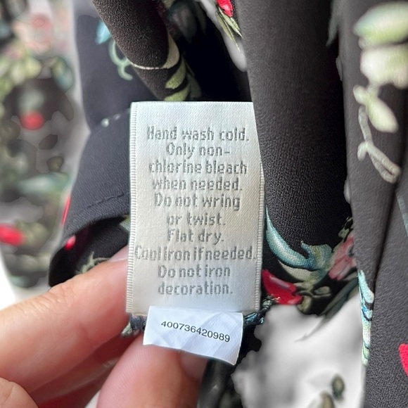 Disney Collection by LC Lauren Conrad Snow White Apples sequined blouse - Picture 6 of 7